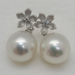 Kyvian Genuine South Sea Pearl Earrings E1015